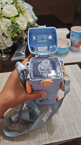 Customer photo review of Kletshuts™ WaterBottle - Bærbar Vandflaske i Busform