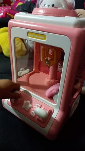 Customer photo review of Kawaii Mini Bunny Claw Machine Toy