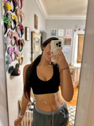 Customer photo review of AlignMe™ Pullover Posture Sports Bra For Women