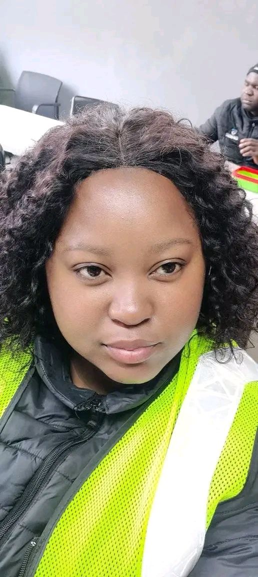 Customer photo review of Brazilian Middle Part 8inch Combo