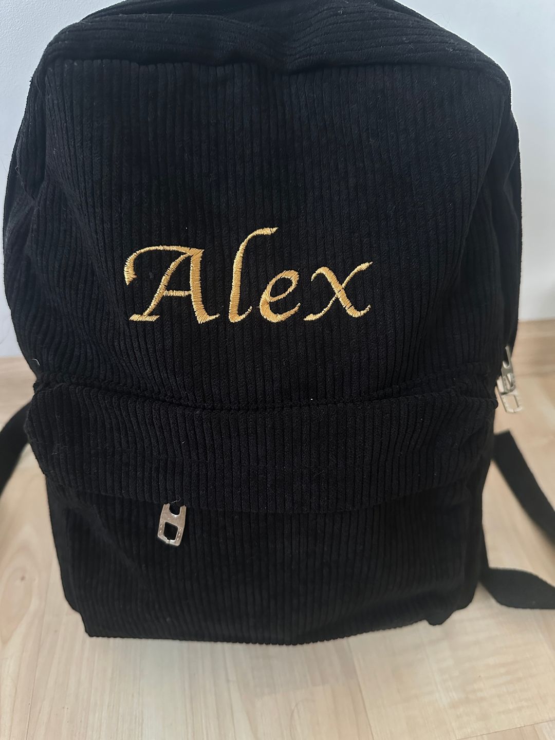 Customer photo review of תיק גב קורדרוי בסגנון וינטג' בעל קיבולת גדולה ברקמה מותאמת אישית