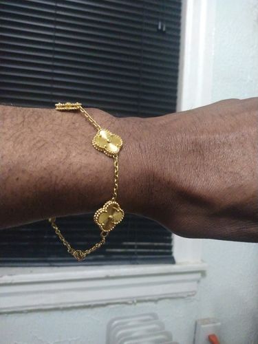 Customer photo review of GStars Gold Clove Flower Bracelet (Adjustable)