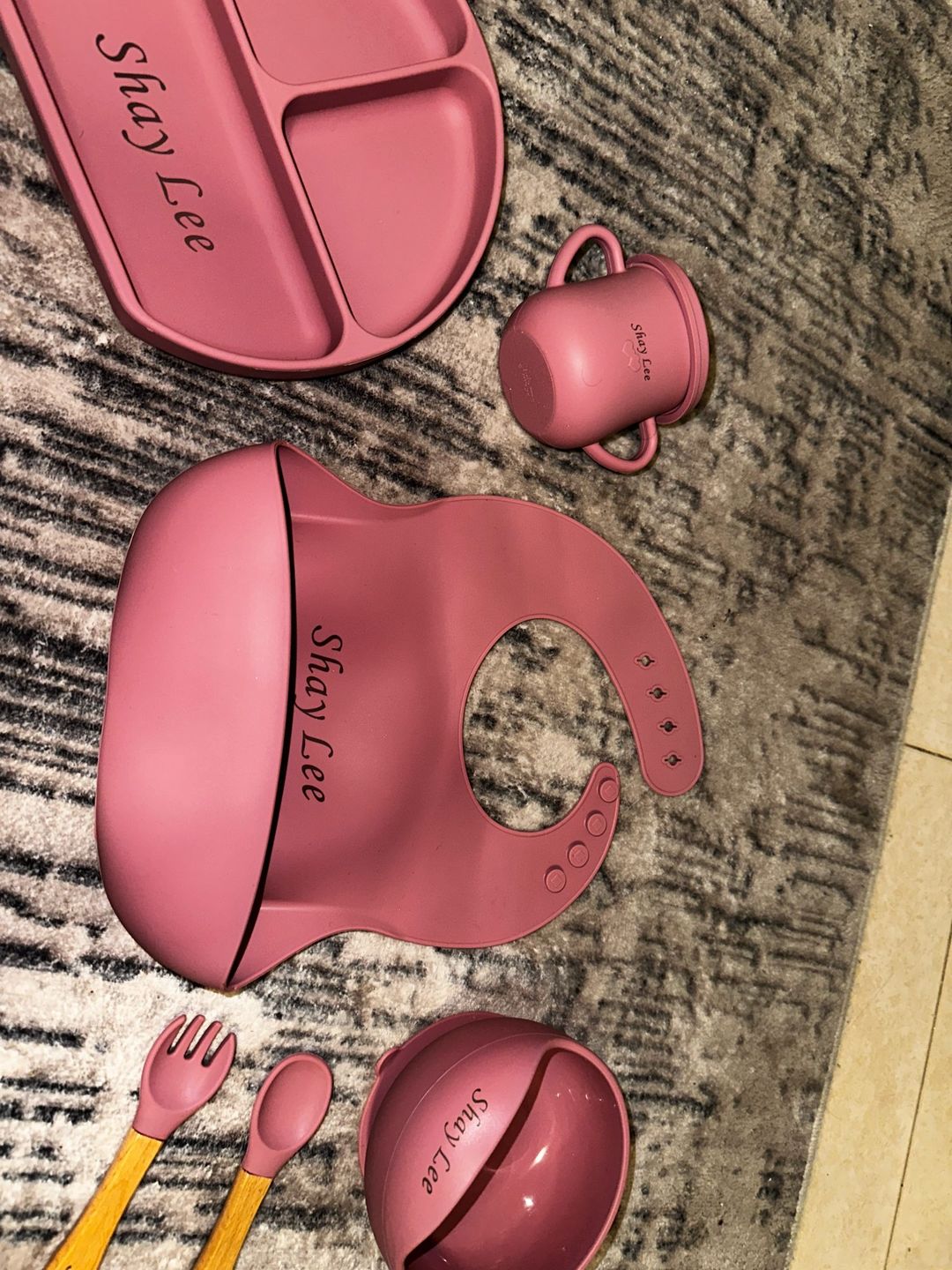 Customer photo review of סט כלי אוכל איכותי ומלא ללא BPA עם שם מותאם אישית