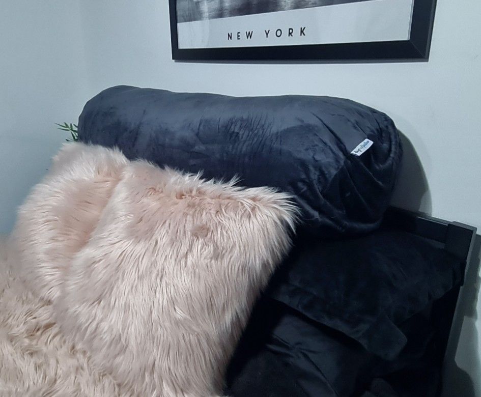 Customer photo review of The Big Soft Pillow