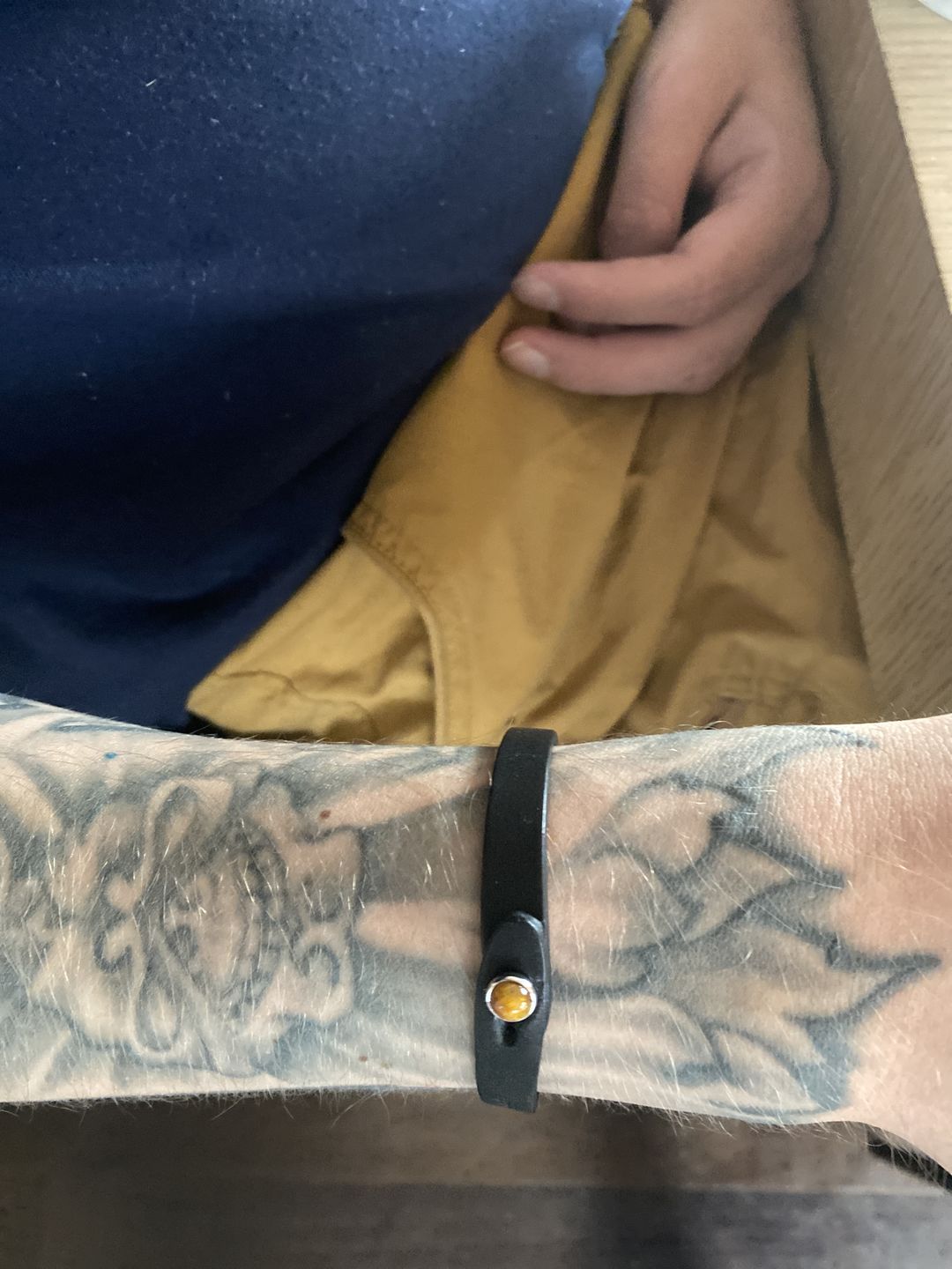 Customer photo review of Bracciale pelle io Occhio di Tigre Tulsi