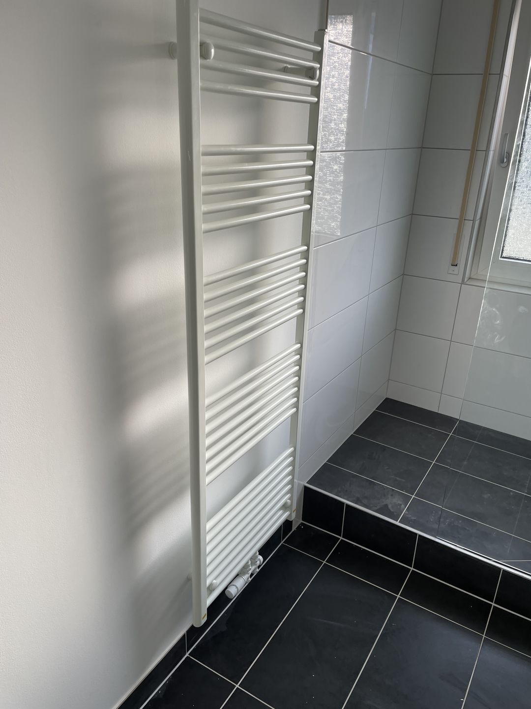 Customer photo review of SONNI Badheizkörper Heizkörper Handtuchtrockner Handtuchwärmer 1600*600mm Weiß