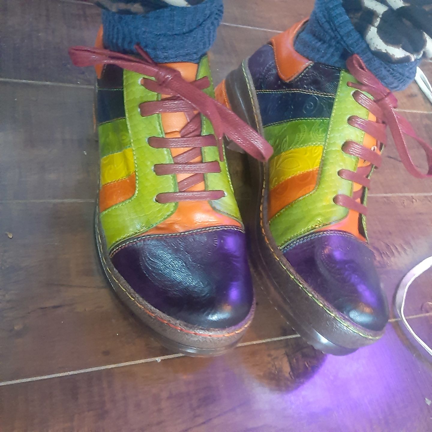 Customer photo review of Retro Hand-polished Rainbow Flat Shoes