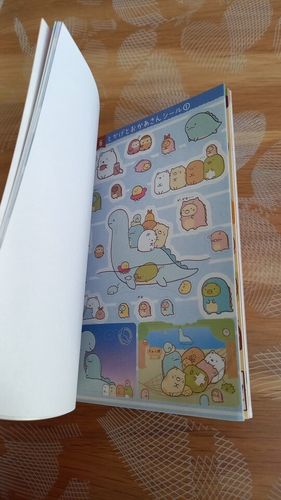 Customer photo review of Sumikko Gurashi 335 Sticker Book