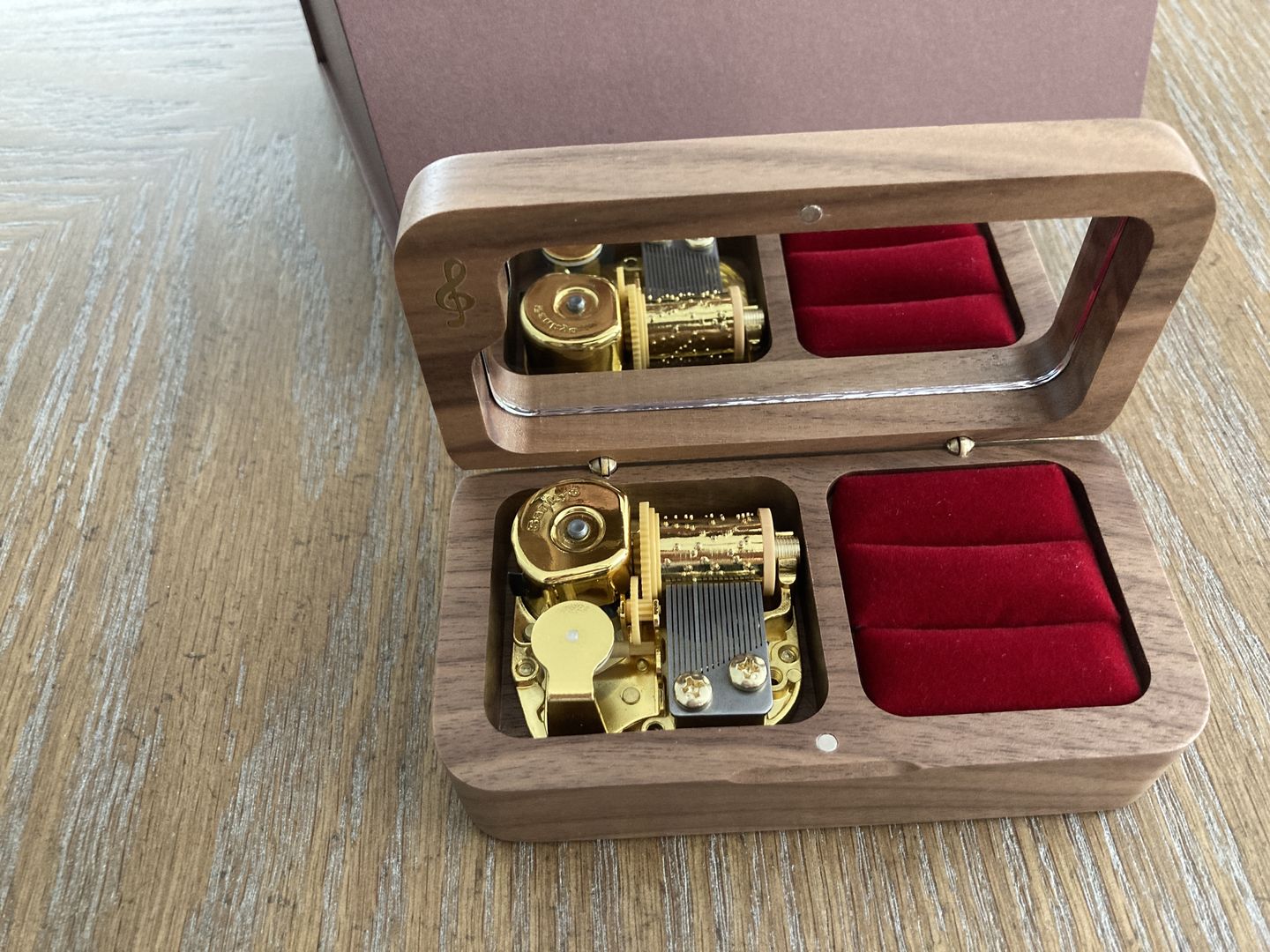 Customer photo review of Ava - Music Box with Wedding Ring Pillow