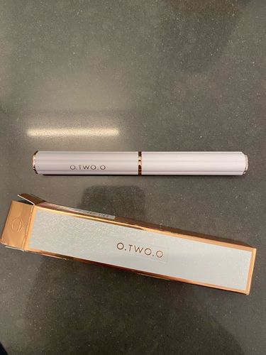 Customer photo review of O.TWO.O MOIST COLOR CHANGING LIP BALM
