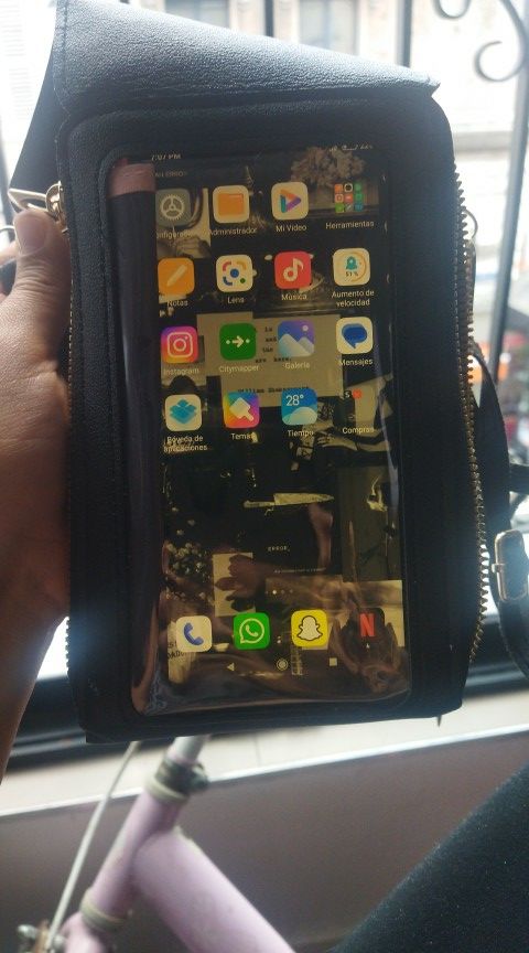 Customer photo review of Endaycon® - Umhängetasche mit Handytouchscreen