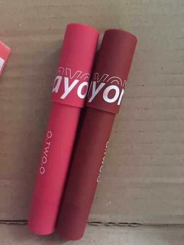 Customer photo review of O.TWO.O VELVET MATTE LIPSTICK PEN (CRAYON)