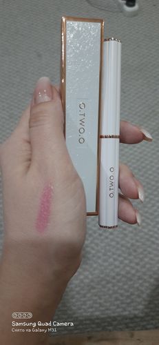 Customer photo review of O.TWO.O MOIST COLOR CHANGING LIP BALM