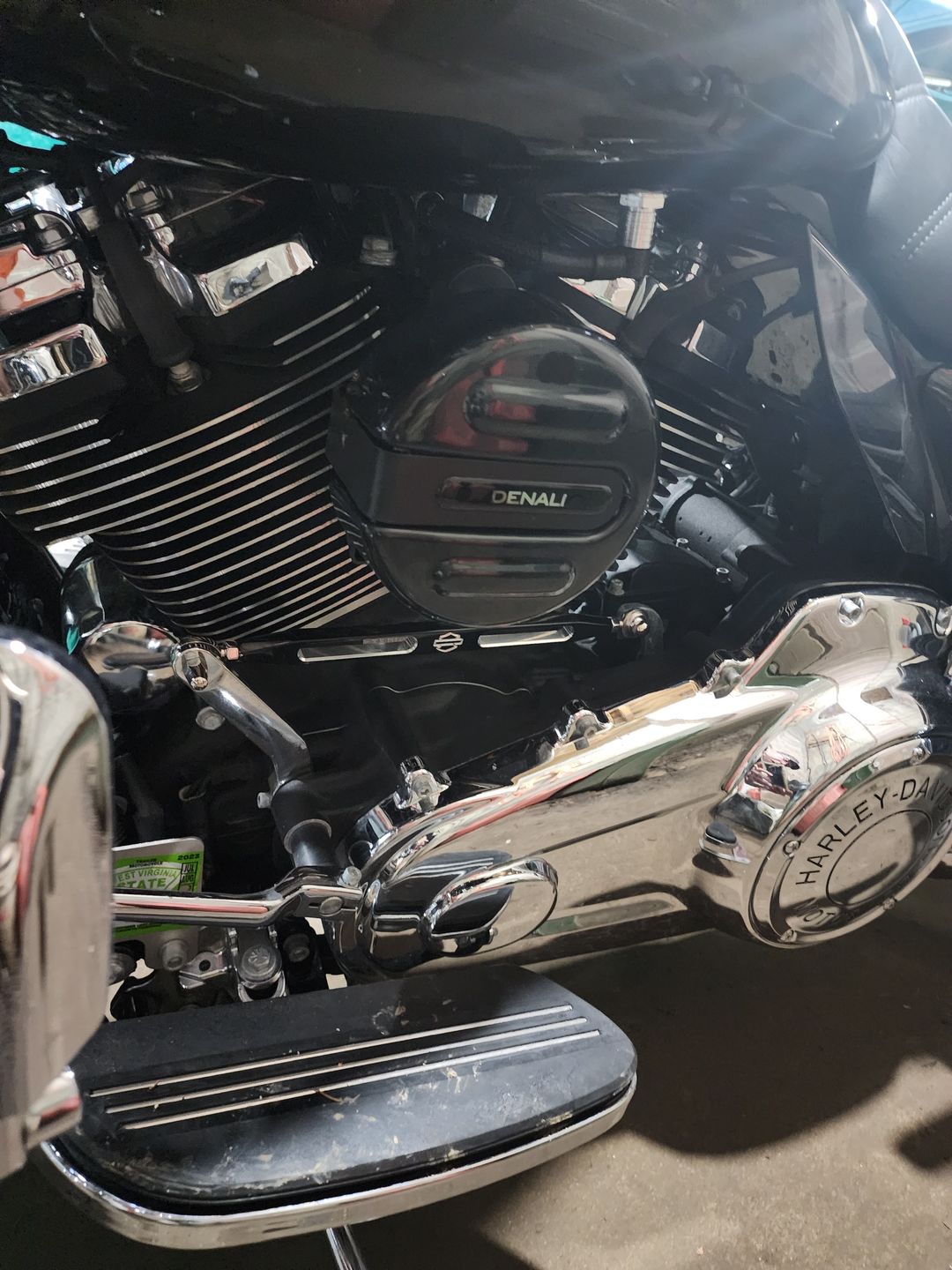 Customer photo review of SoundBomb™ V-Twin Dual-Tone Air Horn with Cover - Black Bracket