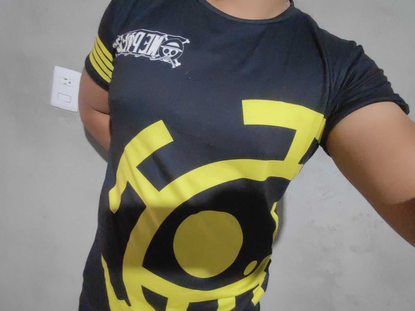 Customer photo review of Playera Pijama One Piece Piratas Corazón Trafalgar Law