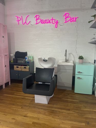 Customer photo review of Custom Neon: PLC Beauty Bar