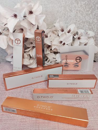 Customer photo review of O.TWO.O VELVET MATTE LIPSTICK PEN (CRAYON)