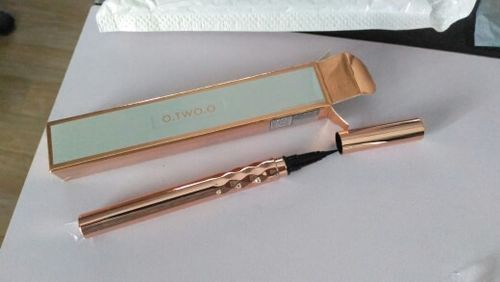 Customer photo review of O.TWO.O GOLD EMBROIDERY EYELINER