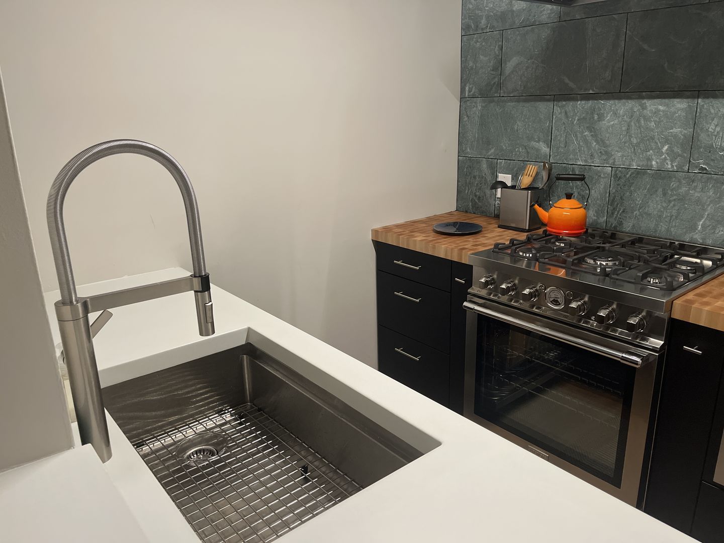 Customer photo review of 31" Undermount Workstation Sink – 16 Gauge Stainless Steel Single Bowl – 8" Deep – Reversible – Seamless Drain (5LS31C-8)