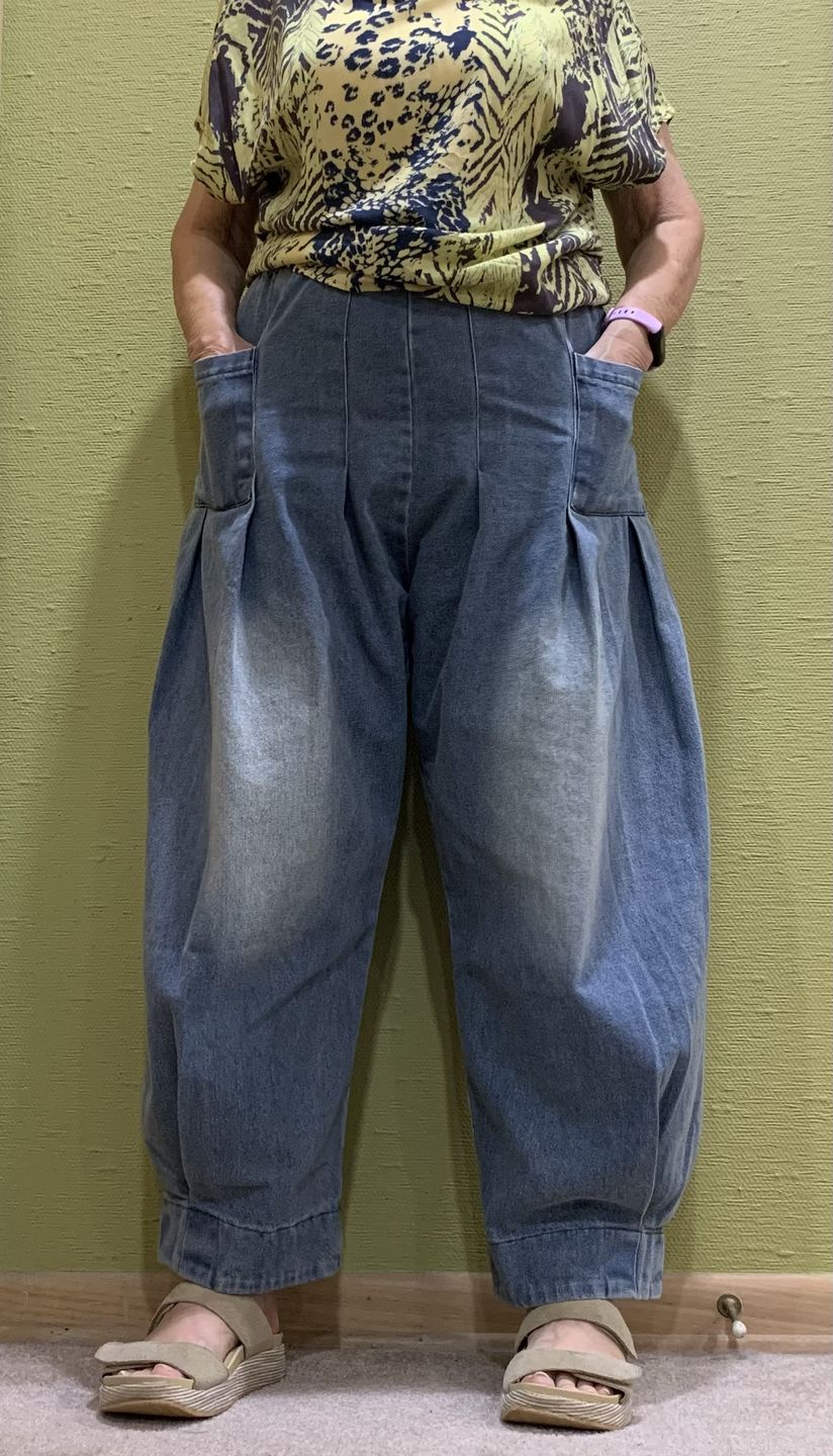 Customer photo review of Plus Size - Simple Pure Color Loose Jeans