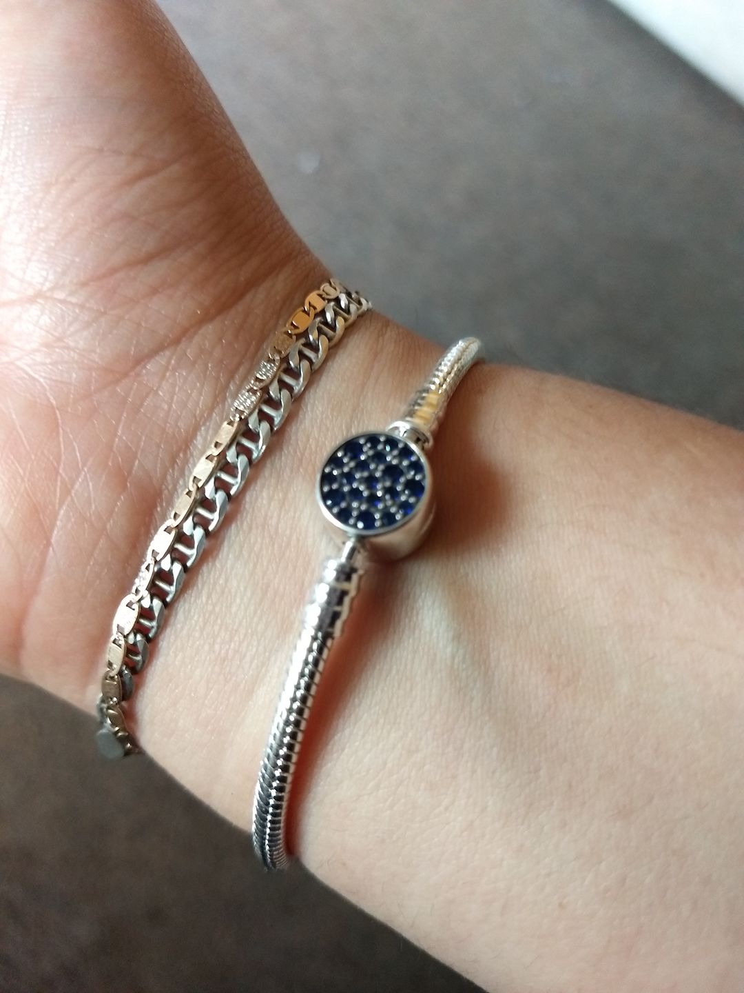 Customer photo review of Pulsera Zirconias