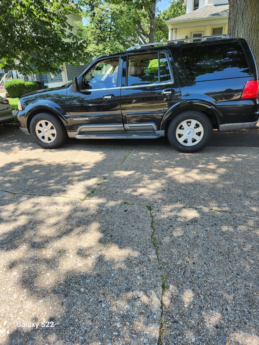 Customer photo review of 2003-2004 Lincoln Navigator Premium 4-Wheel Air Suspension Conversion System With Module (FX24FM)