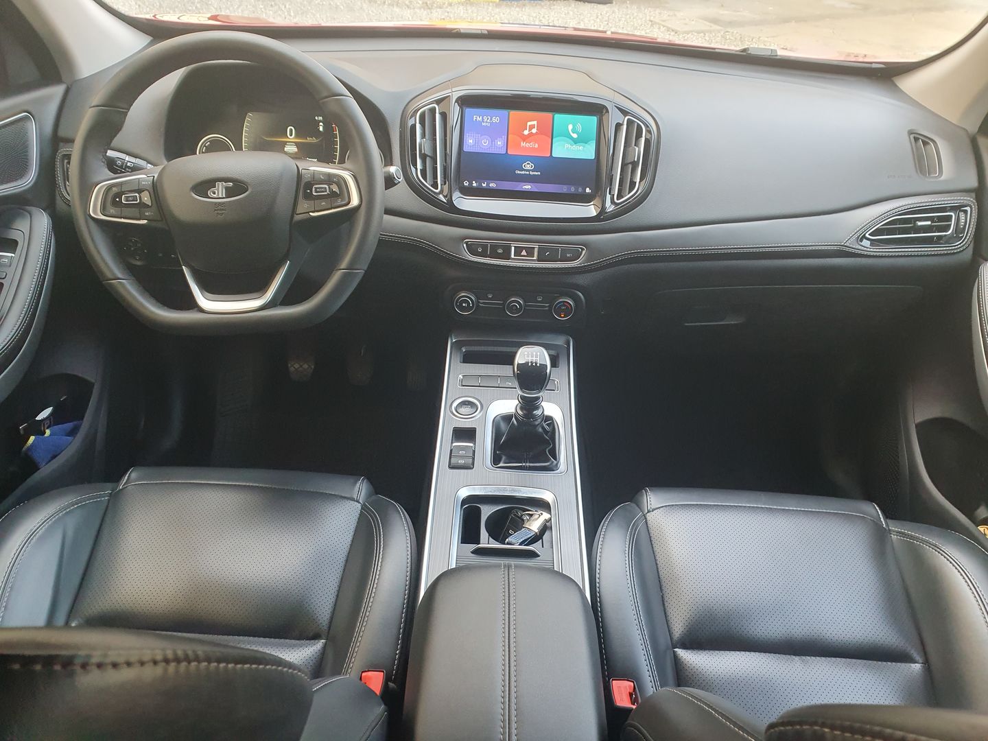 Customer photo review of SC2 DRESSING DI INNOVACAR RAVVIVATORE E RIGENERATORE PER PLASTICHE E PELLE AUTO