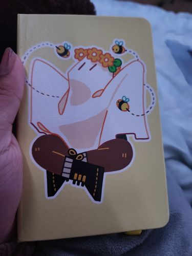 Customer photo review of Bee Ghost Sketchbook