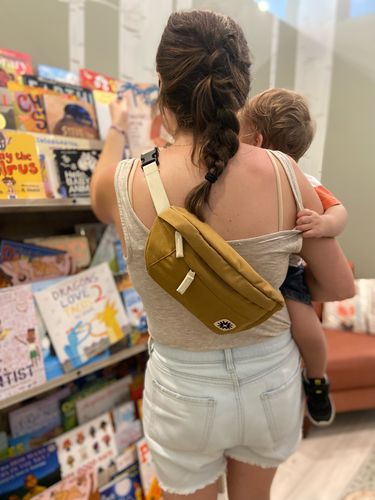 Customer photo review of Louie Sling Honey
