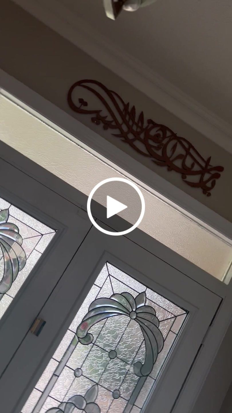 Customer video review of Fabi Ayyi Alai Rabbikuma Tukazziban (Surah Rahman Verse 13) Tempered Glass Wall Art Decor