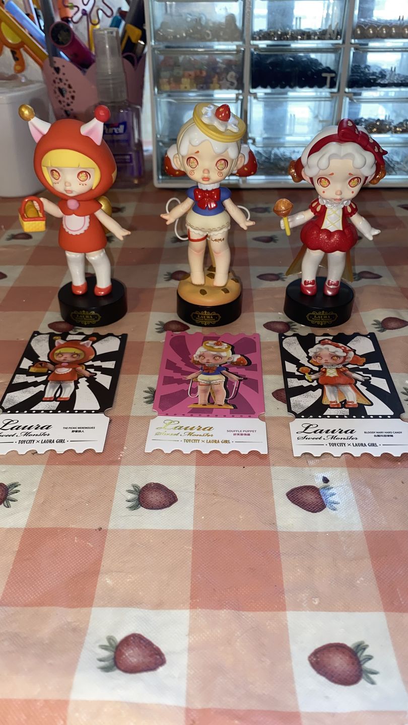 Customer photo review of Laura Sweet Monster Series Blind Box