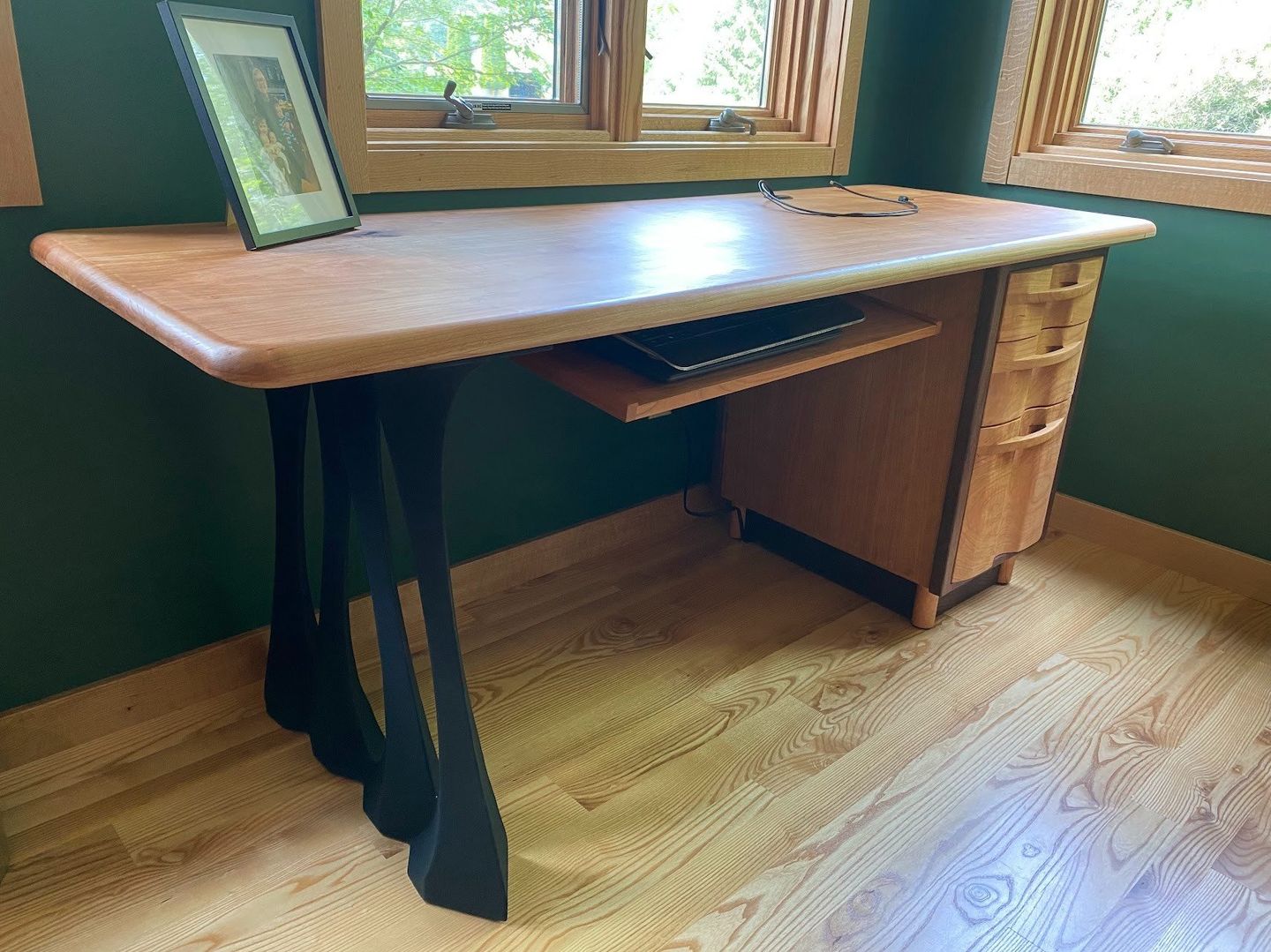Customer photo review of Metal Table Legs - 420 Akro - 24W, 28H inch
