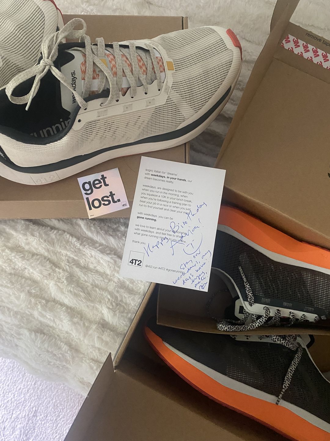 Customer photo review of weekdays.