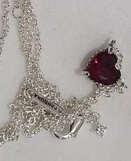 Customer photo review of CONJUNTO COLLAR + ANILLO + ARETE DE CORAZÓN PANDORA