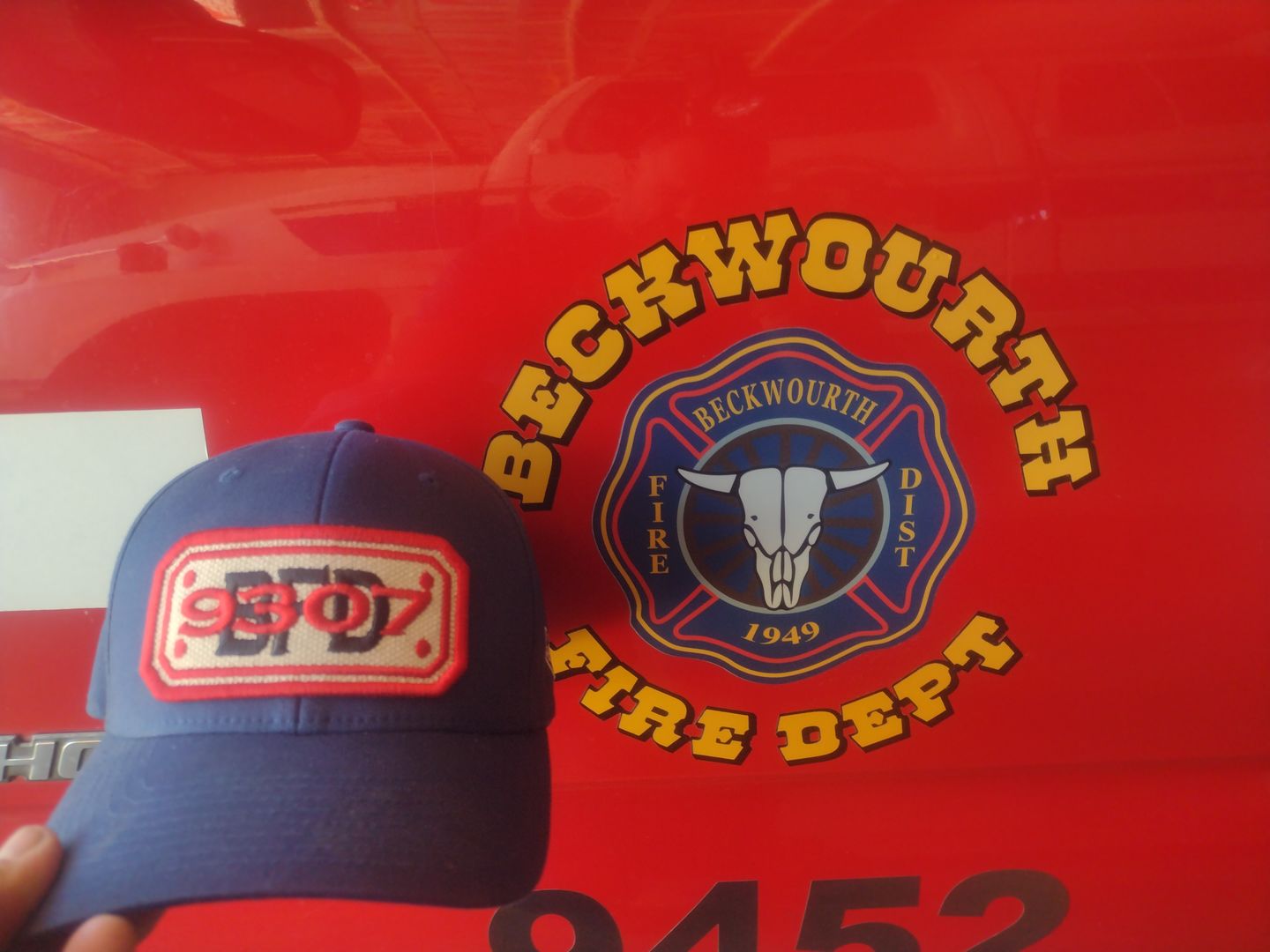 Customer photo review of LAYOVER DESIGN with custom back of hat