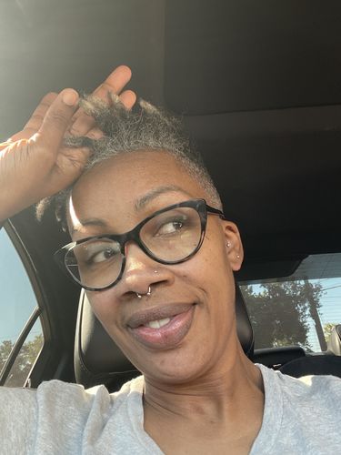 Customer photo review of The Infused Super Growth Loc Oil