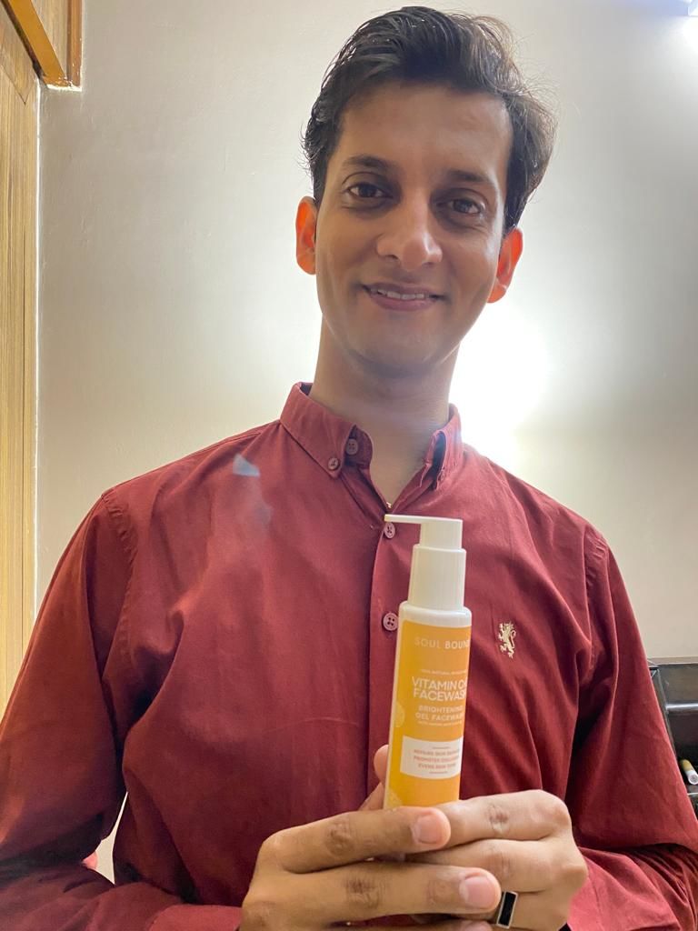 Customer photo review of Vitamin C + E Face Wash