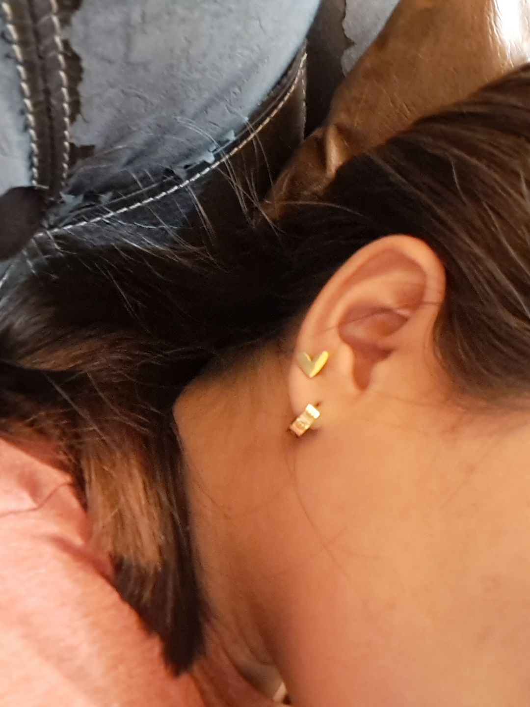 Customer photo review of Aretes Corazón