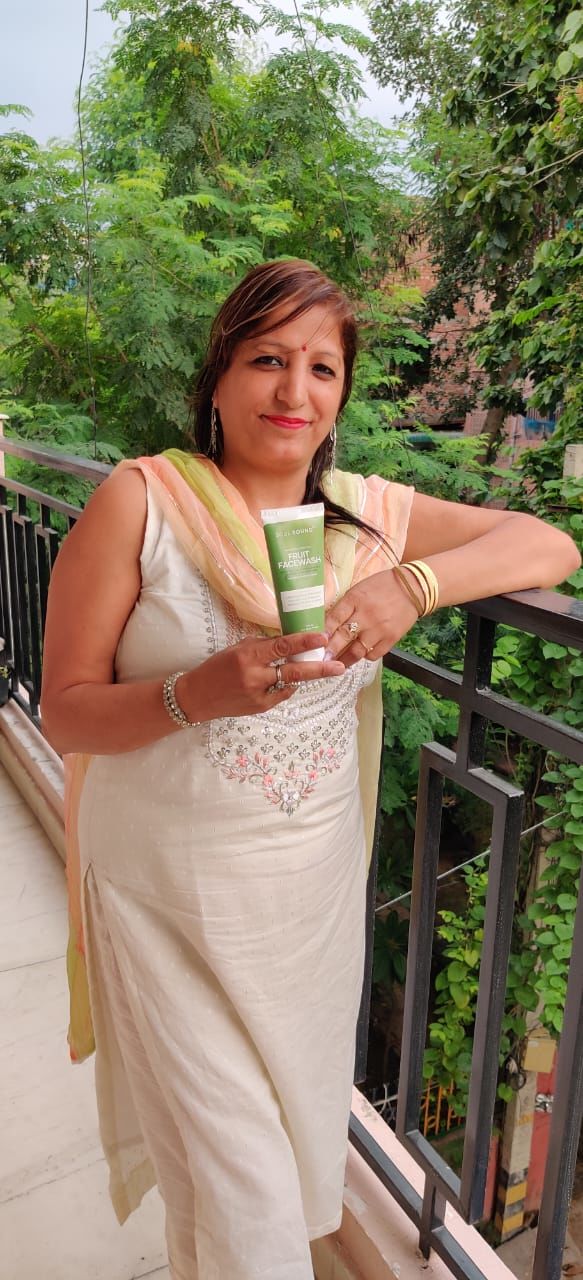 Customer photo review of Fruit Face Wash