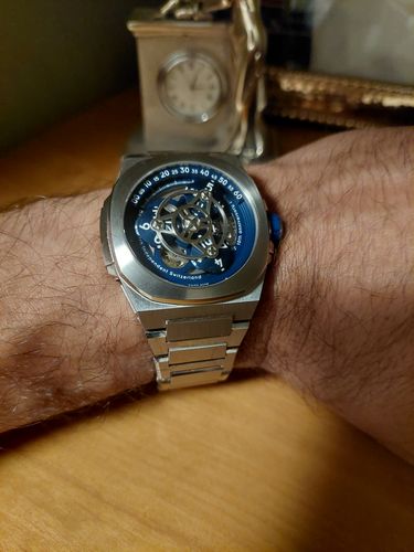 Customer photo review of M3W-blue-bracelet