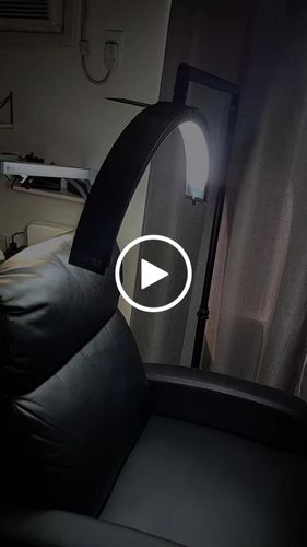 Customer video review of CosmoGlo Original Light Bundle + Phone Clip