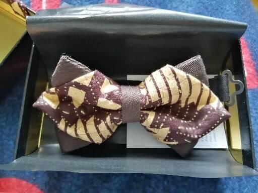 Customer photo review of Noeud Papillon Pointe De Diamant - Jaune Doré Pagne Wax