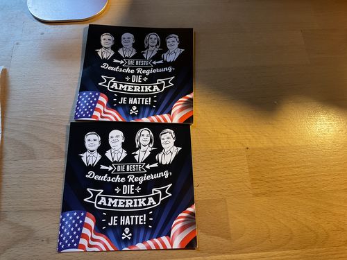Customer photo review of STICKER / AUFKLEBER • DIE BESTE DEUTSCHE REGIERUNG (10 STK.)