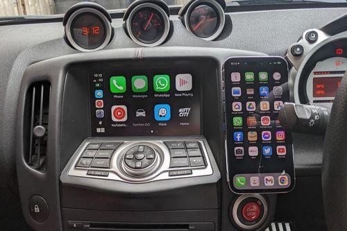 Customer photo review of Nissan 370Z 2009-2021 Apple CarPlay & Android Auto OEM Integration