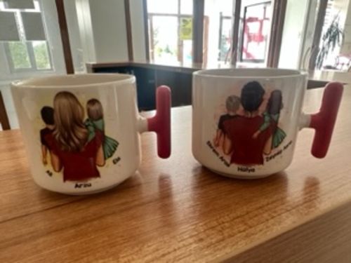 Customer photo review of Kişiye özel anne 2 çocuk el yapımı T fincan