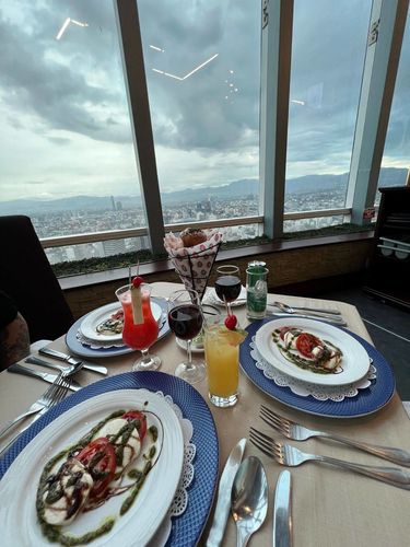 Customer photo review of Menú Golden