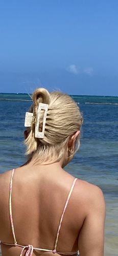 Customer photo review of TR x Bethany Large Claw Clip