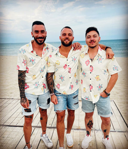 Customer photo review of Chemise d'été à imprimé floral blanc pour hommes