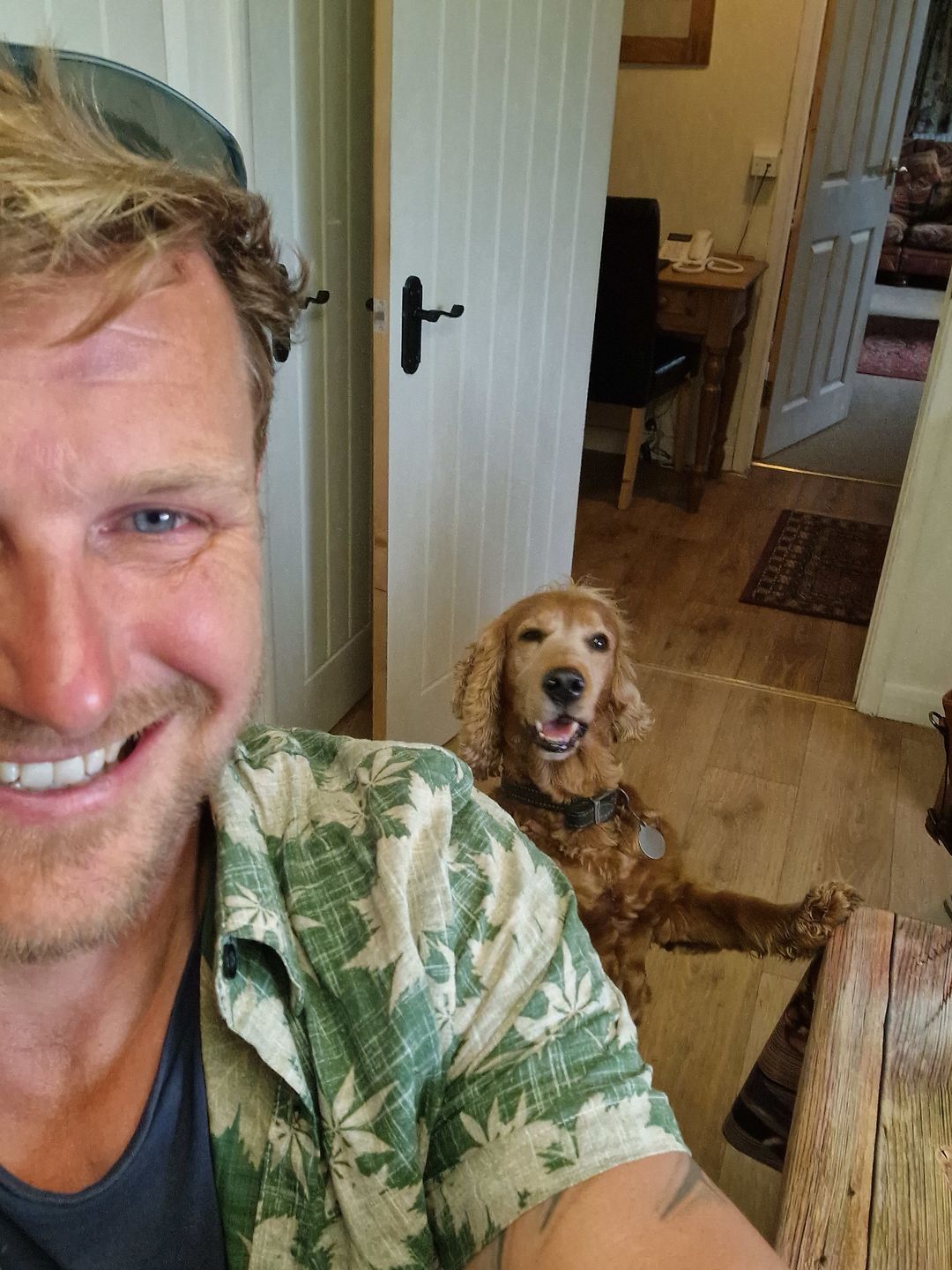 Customer photo review of Men's Retro Casual Holiday Pocket Hawaiian Shirt
