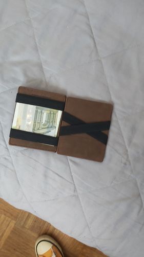 Customer photo review of Flap Boy - Magic Wallet with Coin Pocket
